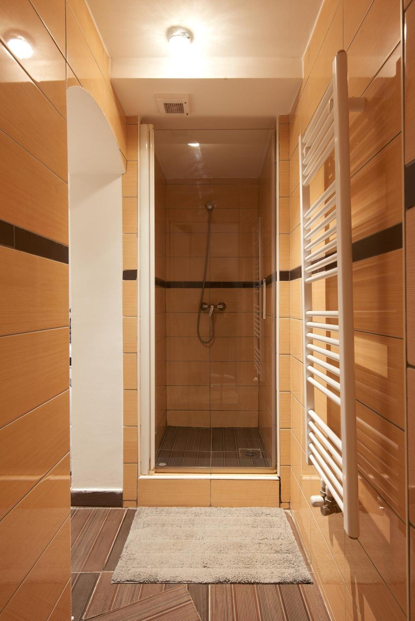Spacious Near Schoenbrunn Castle Vienne